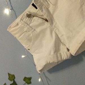 Cute white shorts